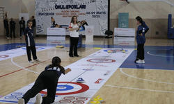 Eskişehir'de okul sporları floor curling heyecanı başladı