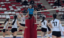 Eskişehir'de yıldız kızlar play-off voleybol müsabakaları başladı