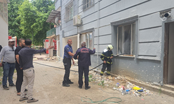 Gaziantep’te apartmanın havalandırma kısmında yakılan ateş binayı ayağa kaldırdı