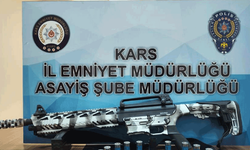 Kars'ta polis çok sayıda silah ve mühimmat ele geçirdi