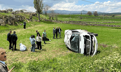Kayseri'de öğrenci servisi devrildi: Yaralılar var