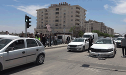 Kilis'te zincirleme trafik kazası meydana geldi: 2 yaralı