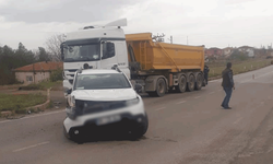 Kırıkkale'de trafik kazası: Otomobille hafriyat kamyonu çarpıştı