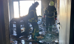 Kocaeli'de hatalı park yangına giden itfaiye aracına geçit vermedi