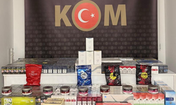Kocaeli'de TEM'de durdurulan araçta kaçak tütün ve çay ele geçirildi