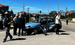 Kütahya'da iki araç çarpıştı: Yaralılar var