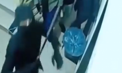 Mardin’de maskeli saldırganların ev kapısını kırma anı kamerada