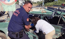 Muğla'da aracın içine sıkışan adama itfaiye yardım etti