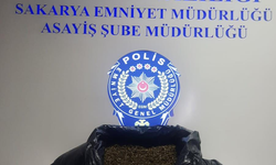 Sakarya’da 10 yıl hapis cezası olan şüpheli, 3 kilogram madde ile yakalandı