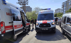 Sinop'ta minibüsle motosiklet çarpıştı