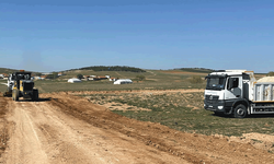 Sivrihisar Belediyesi kırsalda yol çalışmalarını sürdürüyor