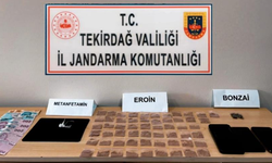 Tekirdağ'da kaput altındaki özel bölmeden zehirli madde çıktı