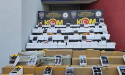Adana'da 14 milyonluk kaçak güneş gözlüğü ve telefon ele geçirildi
