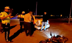 Aksaray'da motosiklet otomobil çarptı: Sürücü ağır yaralı