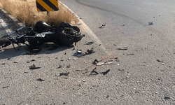 Antalya'da motosiklet minibüse çarptı: Motosiklet sürücüsü ağır yaralandı