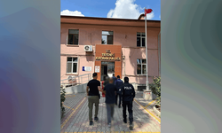 Burdur'da yasaklı maddeyle yakalanan 3 kişiden 2'si tutuklandı