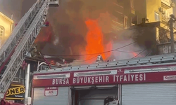 Bursa'da tarihi semtte yangın çıktı