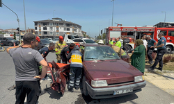 Düzce'de kavşakta kaza: İki otomobil çarpıştı! 3 yaralı