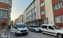 Eskişehir’de apartmanı saran kötü koku harekete geçirdi: Ceset bulundu