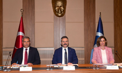 Eskişehir’de Vali, başkanlar ve akademisyenleri buluşturan zirve