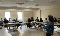 Eskişehirli gençler, toplumsal sorunlar konusunda bilgilendirildi