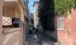 İstanbul'da 2 katlı binanın giriş katında yangın çıktı