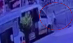 İstanbul'da yolun karşısına geçen kız çocuğuna araba çarptı