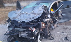 İzmir'de zincirleme trafik kazası: 5 ölü, 2 yaralı