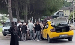 Kocaeli'de seyir halindeki taksi yayaya çarptı