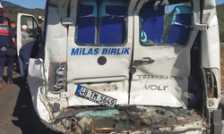 Muğla'da beton mikseri dolmuşa çarptı: 1 ölü, 13 yaralı