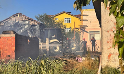 Sakarya’da ahır ve samanlıkta yangın