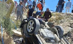Van'da 2 otomobil çarpıştı: 5 yaralı