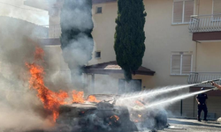 Alanya'da seyir halindeki otomobil alev alev yandı