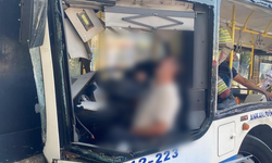 Ankara'da belediye otobüsü önce iki araca, sonra üst geçitin ayağına çarptı: 20 yaralı