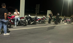 Aydın'da akrobatik hareket yapan motorcular kaçamadı