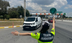 Aydın'da otobanda yaya olarak kaçmaya çalışan düzensiz göçmen yakalandı
