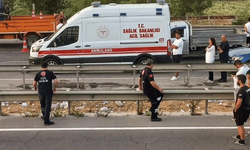 Bilecik'te tır devrildi: Sürücüsü yaralandı