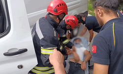 Erzurum'da aracı içinde sıkışan vatandaş hastaneye kaldırıldı