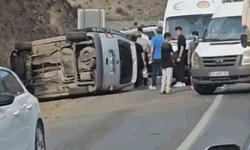 Hakkari'de trafik kazası: 1'i ağır 5 yaralı