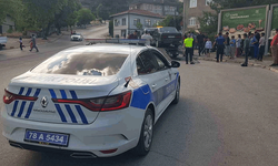 Karabük’te polisten kaçan ehliyetsiz sürücü 4 araca çarptı