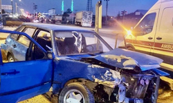 Konya’da otomobil ile tır çarpıştı: 3 yaralı