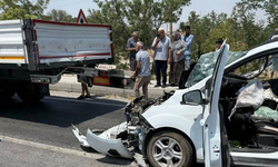Konya'da Tıra arkadan çarpan otomobilin sürücüsü ağır yaralandı