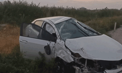 Van'da otomobille kamyonetin çarpıştığı kazada 6 yaralı