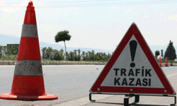 Afyon'da 2 otomobil çarpıştı: 2 yaralı