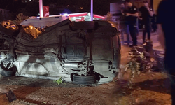 Amasya’da korkutan kaza: Otomobil ağacı kökünden söktü! 2 yaralı