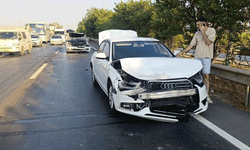 Antalya'da 3 araç kazaya karıştı: 2 yaralı