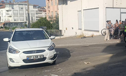 Antalya'da iki otomobil çarpıştı: 1 yaralı