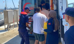 Balıkesir açıklarında yaralanan şahıs sahil güvenlik ekiplerince tahliye edildi