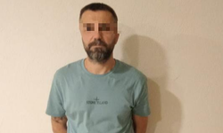 Bursa'da polisler turist kılığına girdi, aranan şahsı yakaladı
