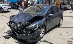 Elazığ'da otomobille arazi aracı çarpıştı